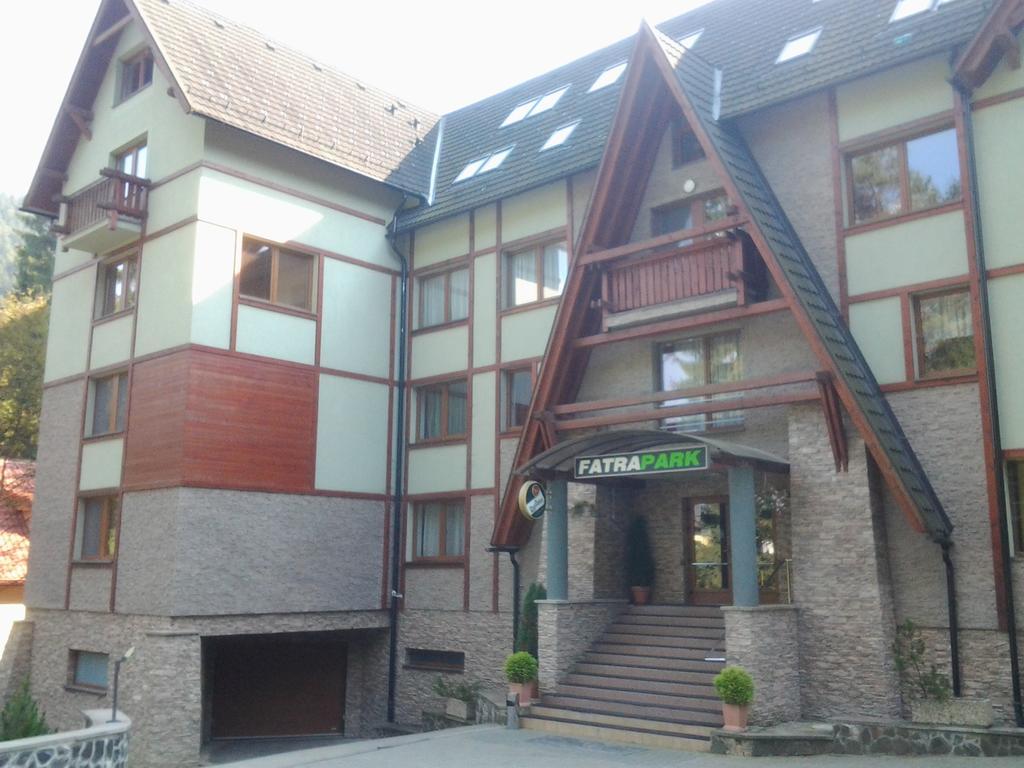 רוז'ומברוק Fatrapark 1 U Sovicky Studio, Kuchynka, Kupelna,S Balkonom Gratis Parkovanie V Podzemnej Garazi מראה חיצוני תמונה