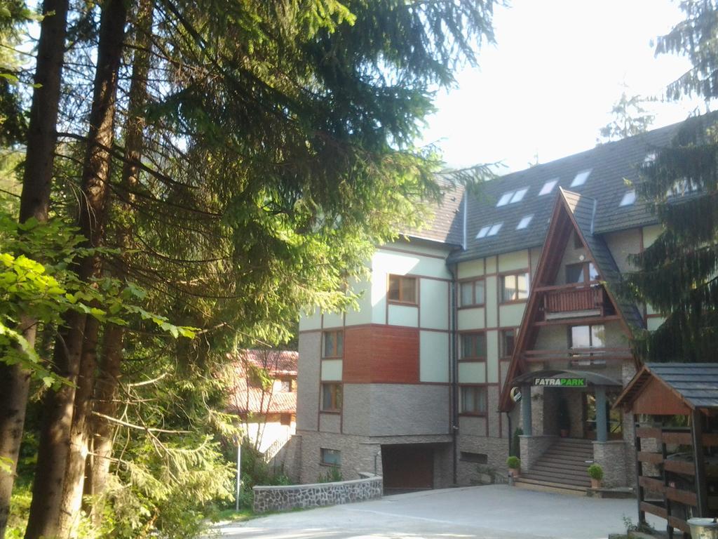 רוז'ומברוק Fatrapark 1 U Sovicky Studio, Kuchynka, Kupelna,S Balkonom Gratis Parkovanie V Podzemnej Garazi מראה חיצוני תמונה