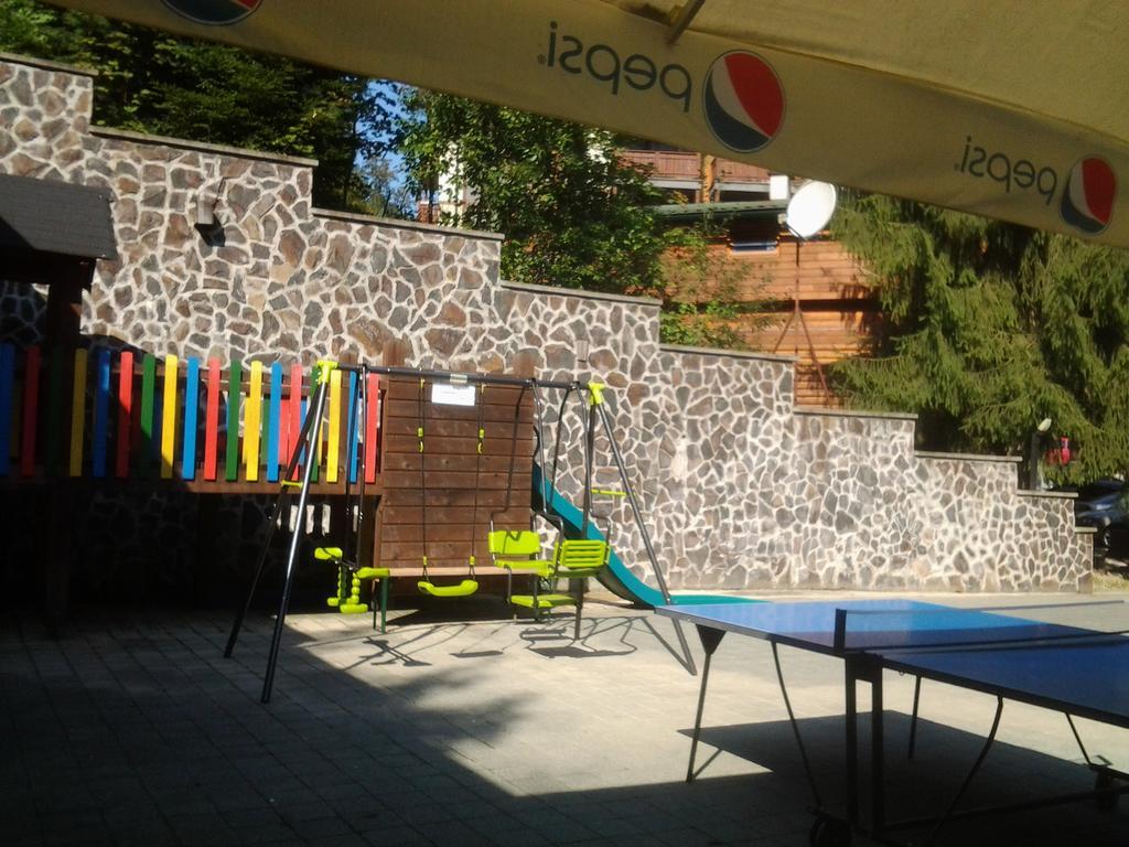 רוז'ומברוק Fatrapark 1 U Sovicky Studio, Kuchynka, Kupelna,S Balkonom Gratis Parkovanie V Podzemnej Garazi מראה חיצוני תמונה