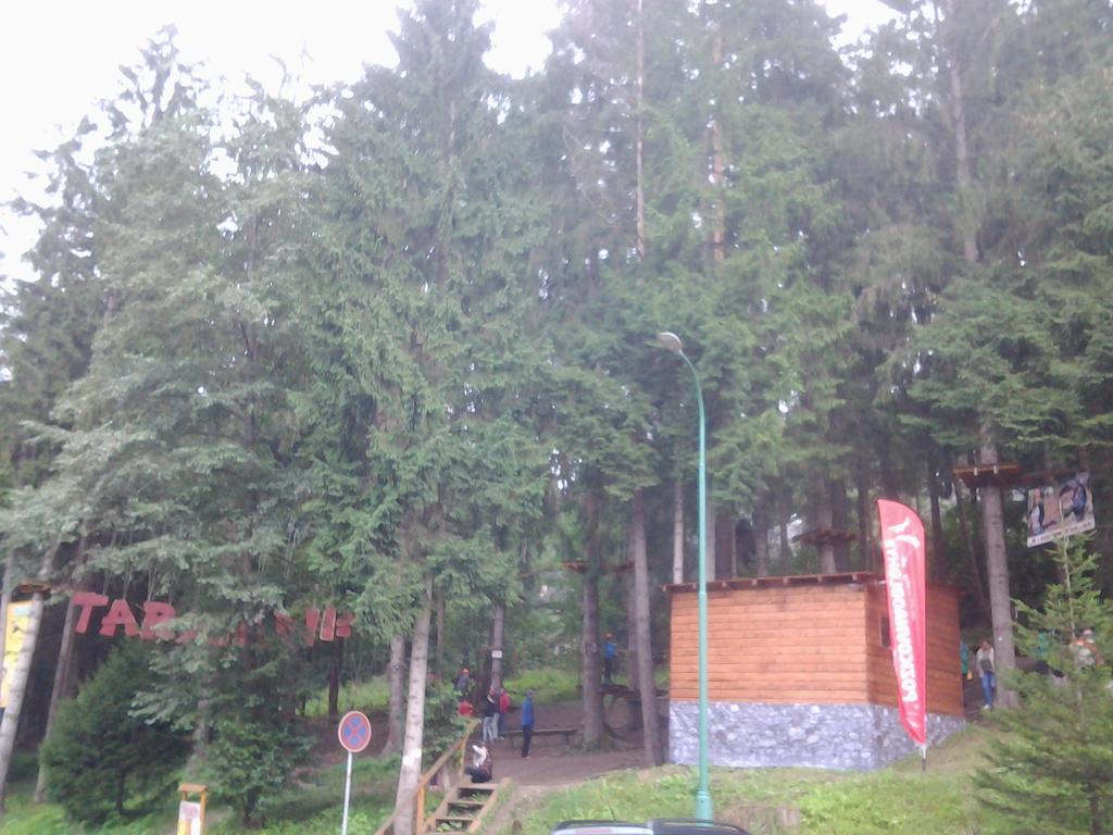 רוז'ומברוק Fatrapark 1 U Sovicky Studio, Kuchynka, Kupelna,S Balkonom Gratis Parkovanie V Podzemnej Garazi מראה חיצוני תמונה