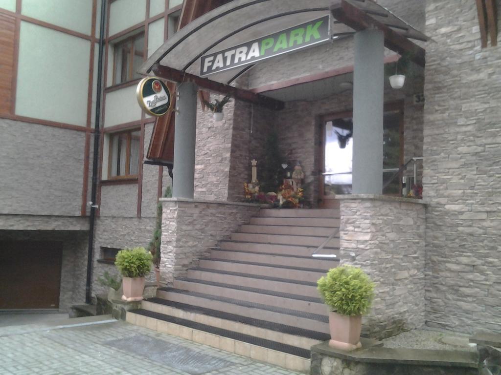 רוז'ומברוק Fatrapark 1 U Sovicky Studio, Kuchynka, Kupelna,S Balkonom Gratis Parkovanie V Podzemnej Garazi מראה חיצוני תמונה