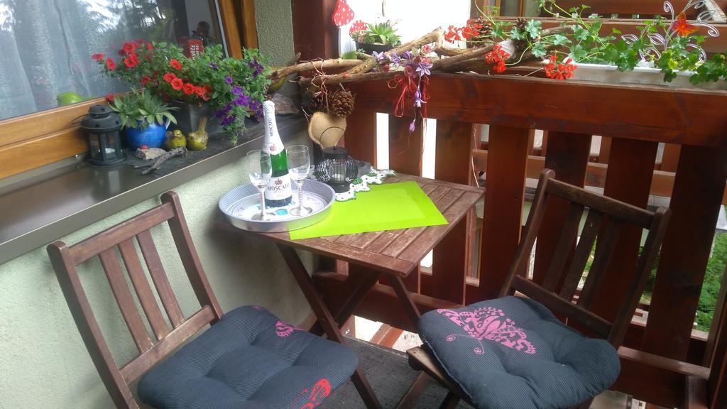 רוז'ומברוק Fatrapark 1 U Sovicky Studio, Kuchynka, Kupelna,S Balkonom Gratis Parkovanie V Podzemnej Garazi מראה חיצוני תמונה